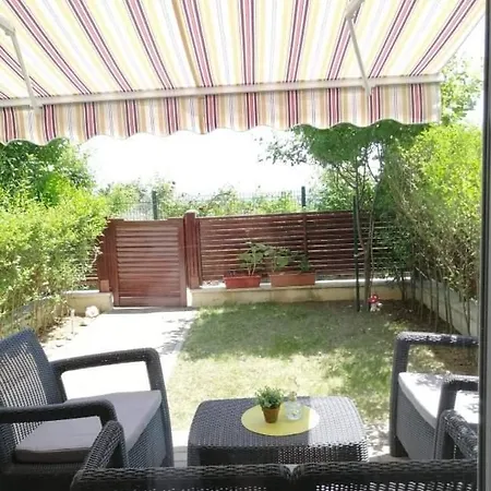 Byala-apartment-valmira Lägenhet *